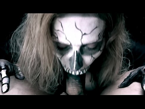 ❤️ Demon jente suger kuk med sin svarte munn og svelger cum. ️❌ Porno på porno no.passiveincome1.ru ☑