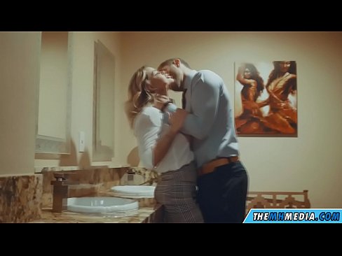 ❤️ Når en barmfagre blondine forfører deg på et offentlig toalett ️❌ Porno på porno no.passiveincome1.ru ☑